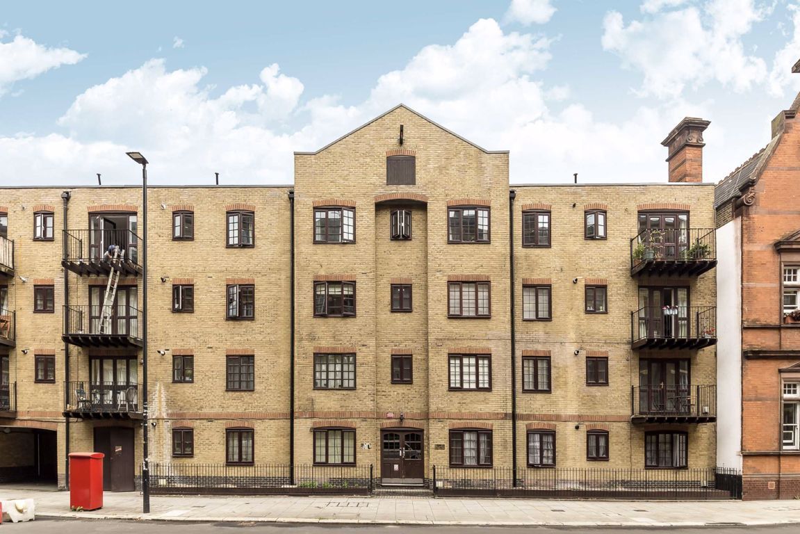 2 bed flat to rent in Tooley Street, London SE1 Zoopla