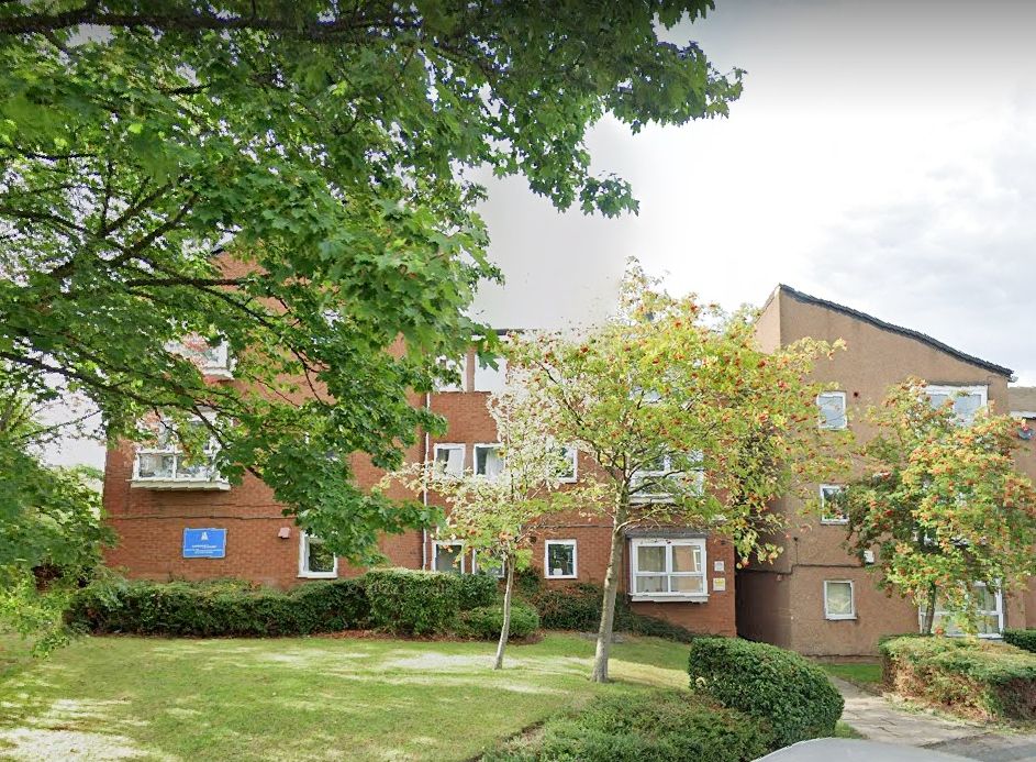 2 bed flat for sale in Hunters Park Avenue, Clayton, Bradford BD14 Zoopla