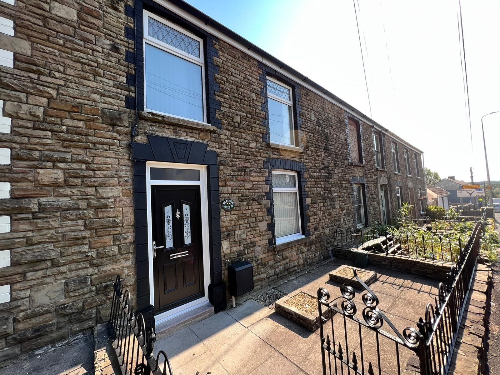 2 bed terraced house to rent in Fforest Road, Fforest, Pontarddulais