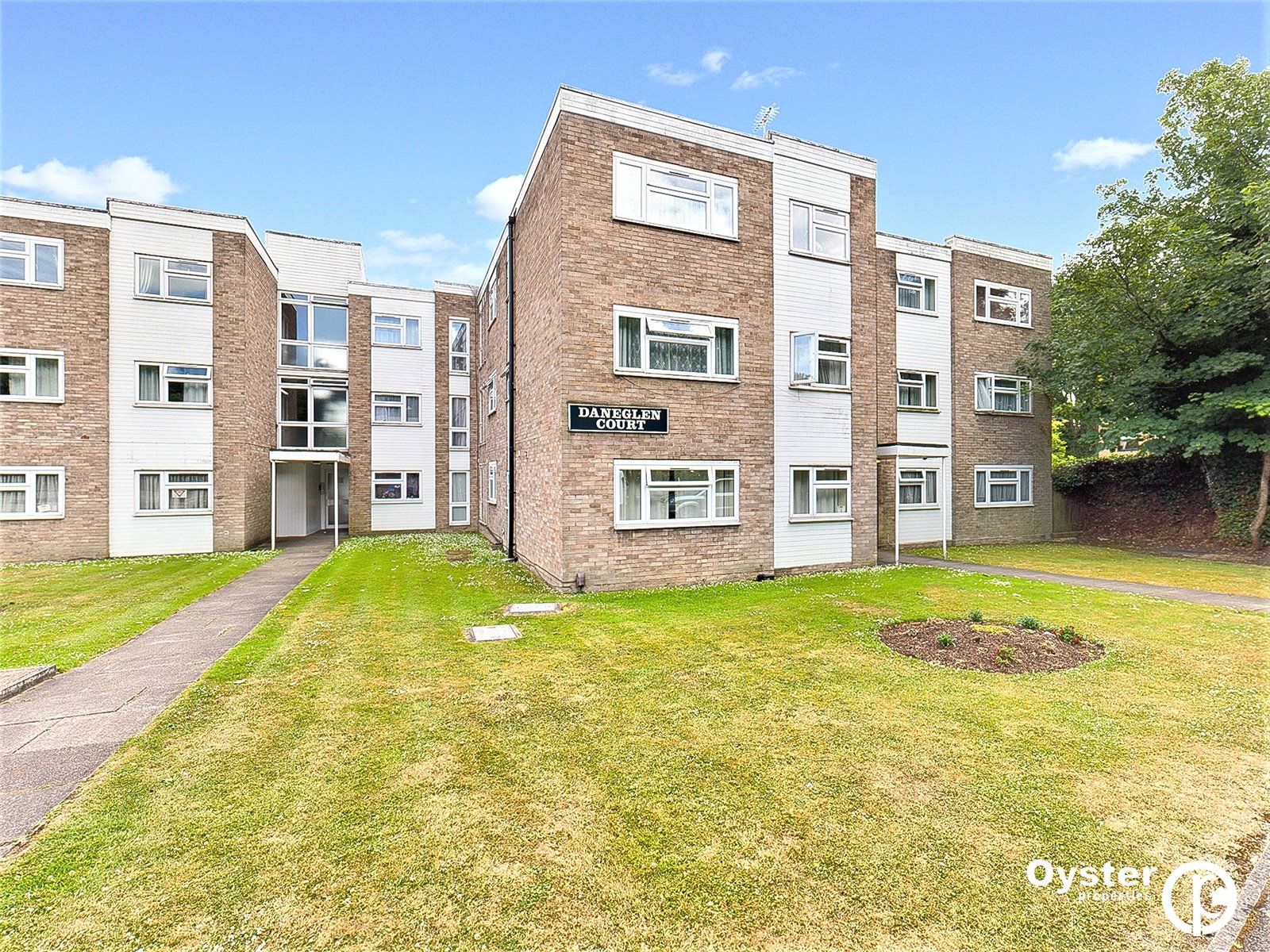 3 bed flat for sale in Daneglen Court, London Road, Stanmore HA7 Zoopla