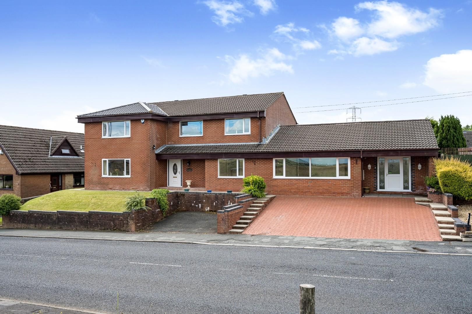 4 bed detached house for sale in Hoddlesden Road, Hoddlesden, Darwen