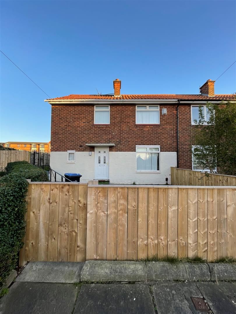 3 bed semidetached house to rent in Kinver Close, Middlesbrough TS3