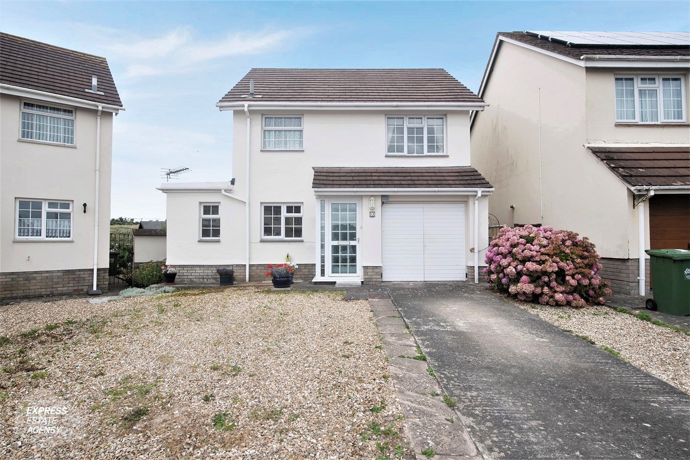 4 bed detached house for sale in Holland Close, Bickington, Barnstaple
