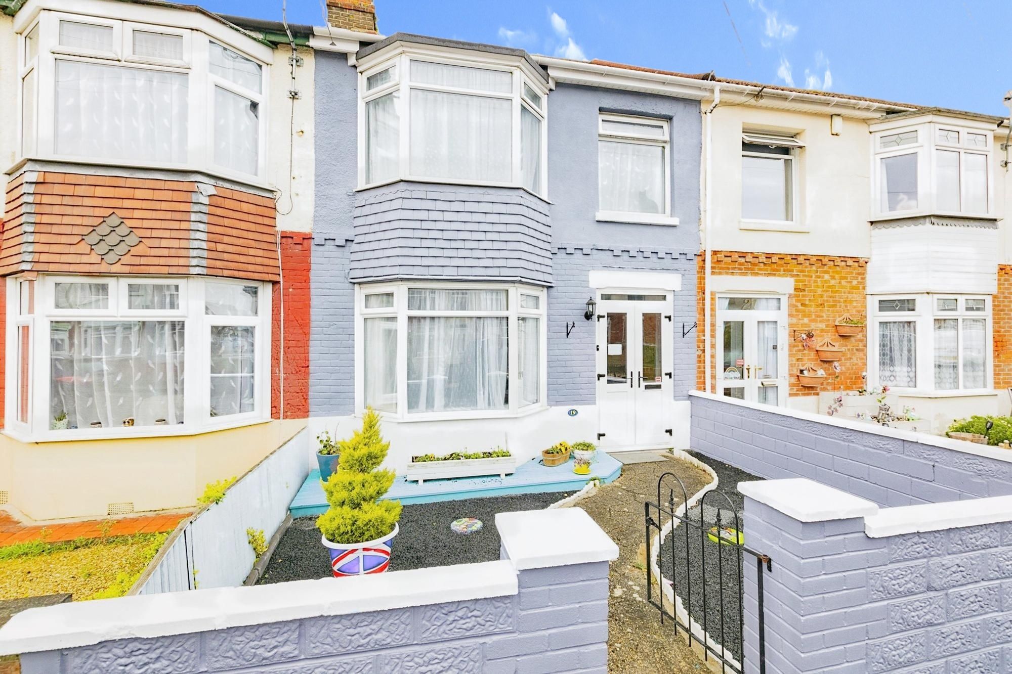 3 bed terraced house for sale in Grange Crescent, Gosport PO12 Zoopla