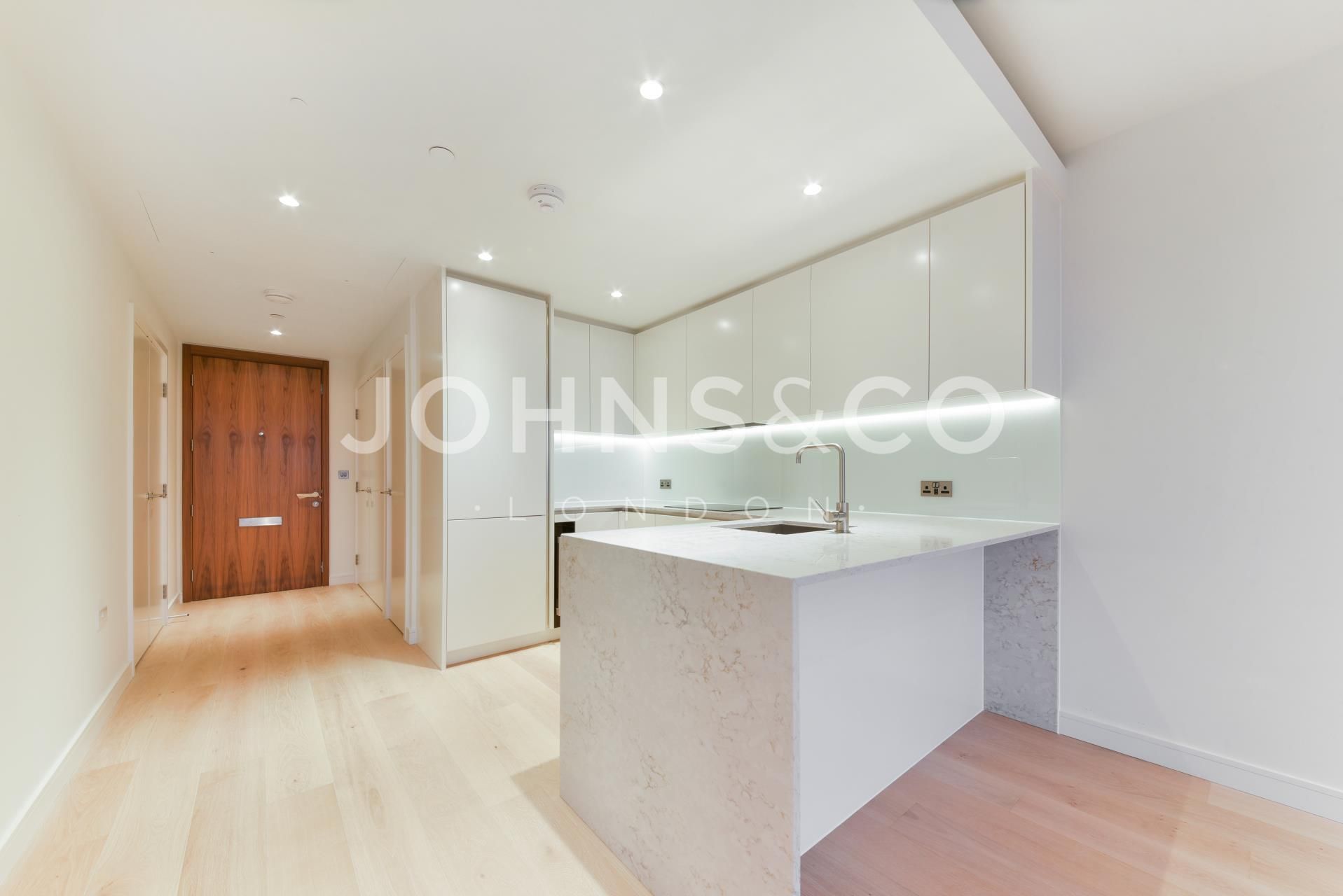 South Quay Plaza Tower, Canary Wharf, London E14  