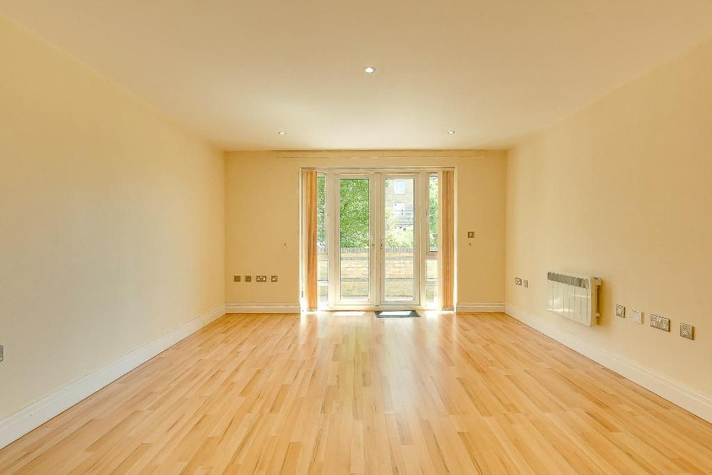 2 bed flat to rent in St Davids Square, Isle Of Dogs, London E14 Zoopla