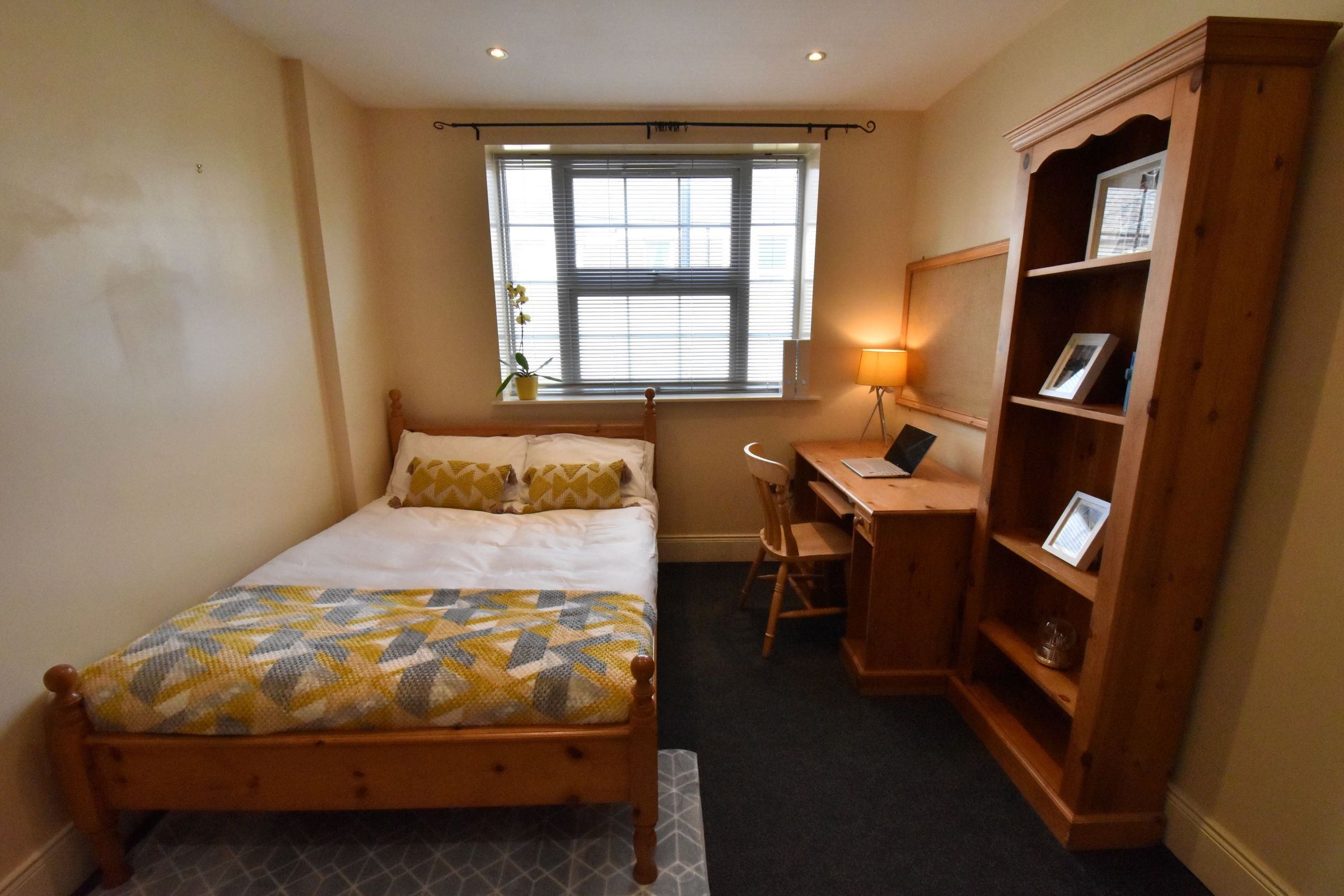 6 bed mews house to rent in Grantham Road, Sandyford, Newcastle Upon