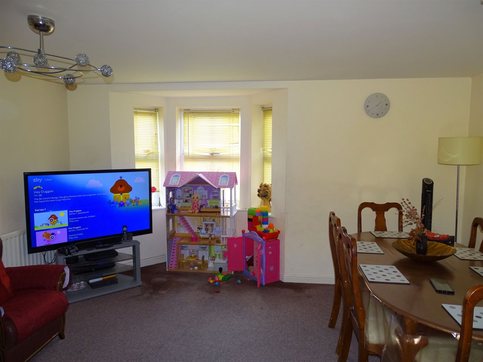 2 bed flat for sale in Tracy Avenue, Langley, Slough SL3 Zoopla