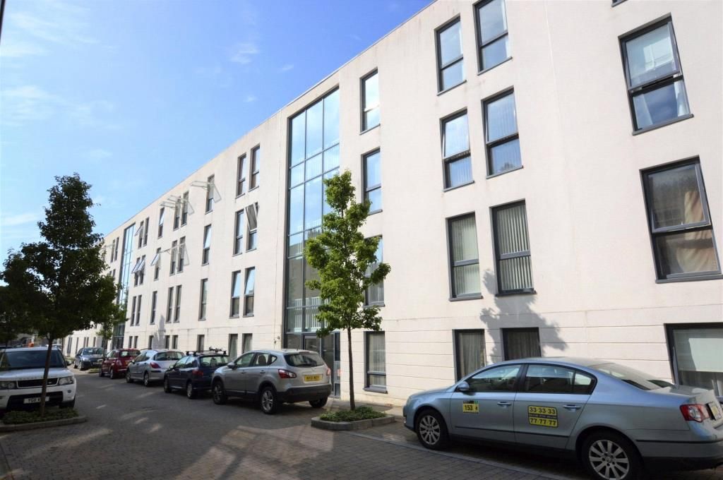Charles Darwin Road, Plymouth, Devon PL1  
