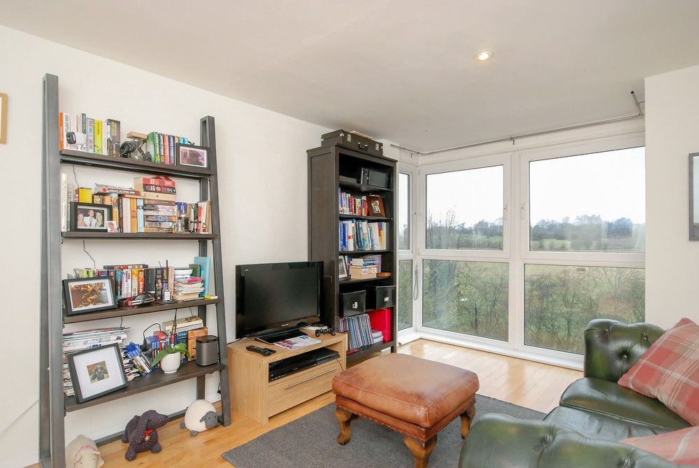 1 bed flat for sale in Middle Park Avenue, Mottingham SE9 Zoopla