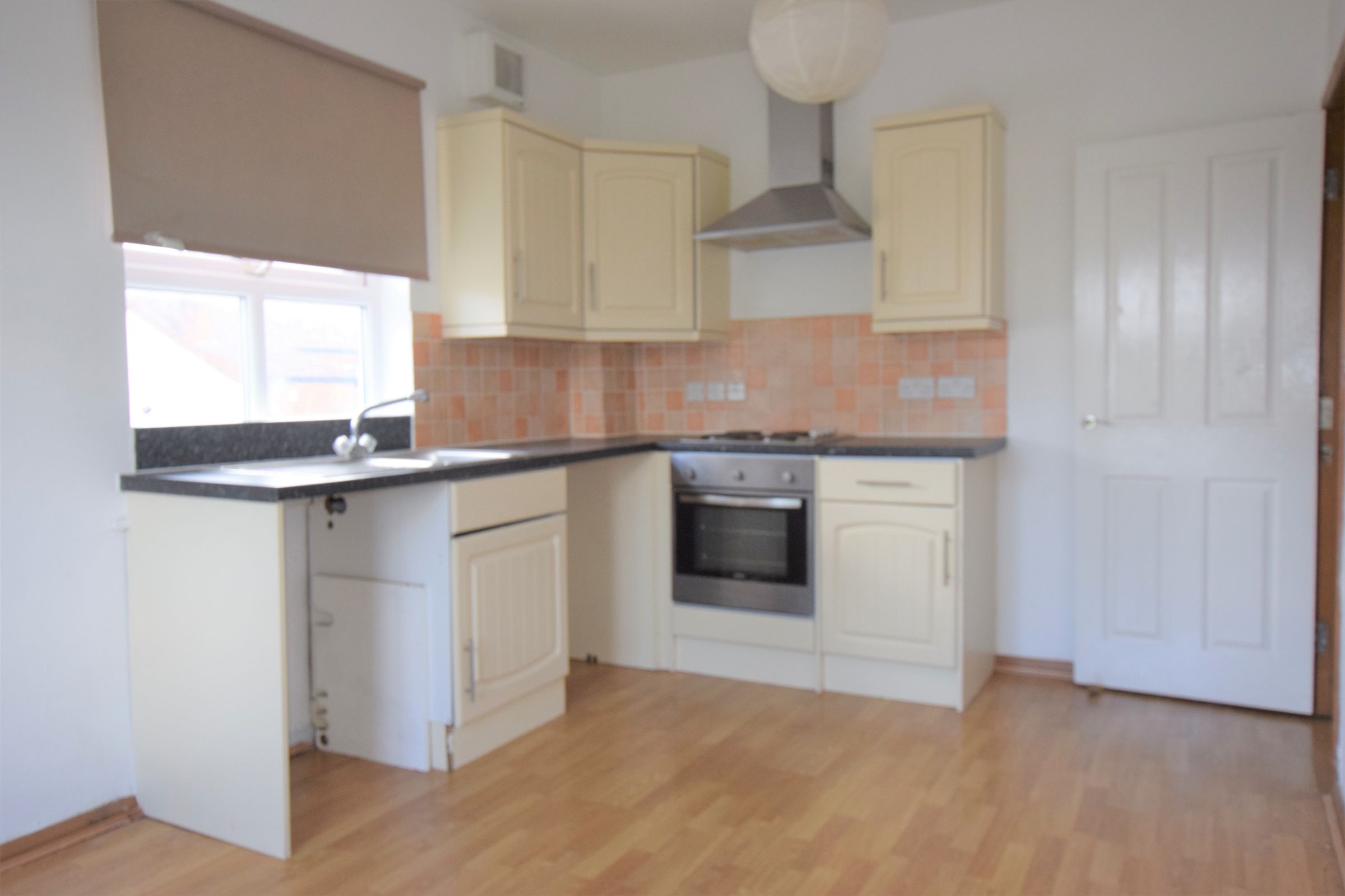2 bed flat to rent in Military Road, Colchester CO1 Zoopla