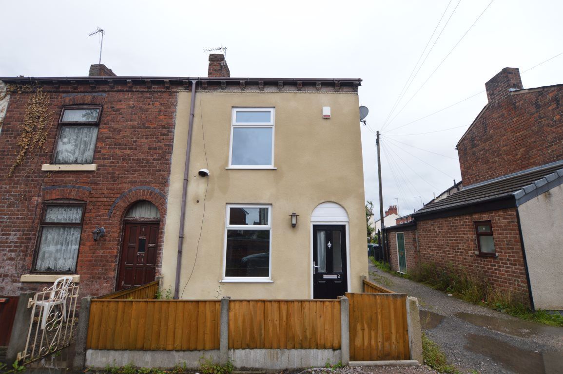 2 bed terraced house to rent in Wood Street, Hindley Green, Wigan WN2
