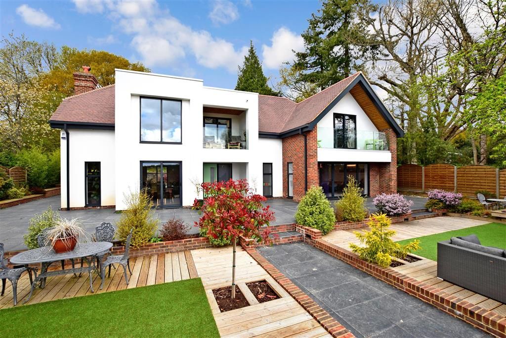 4 bed detached house for sale in Straight Half Mile, Maresfield