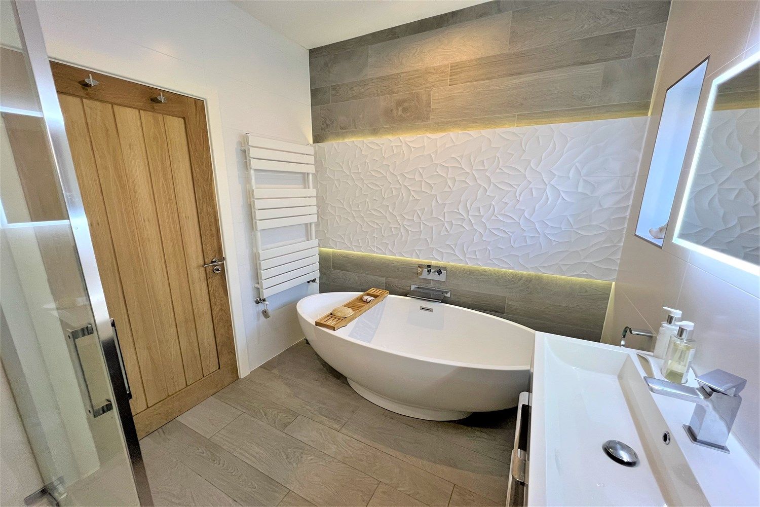 2 bed detached bungalow for sale in Stanneylands Drive, Wilmslow SK9