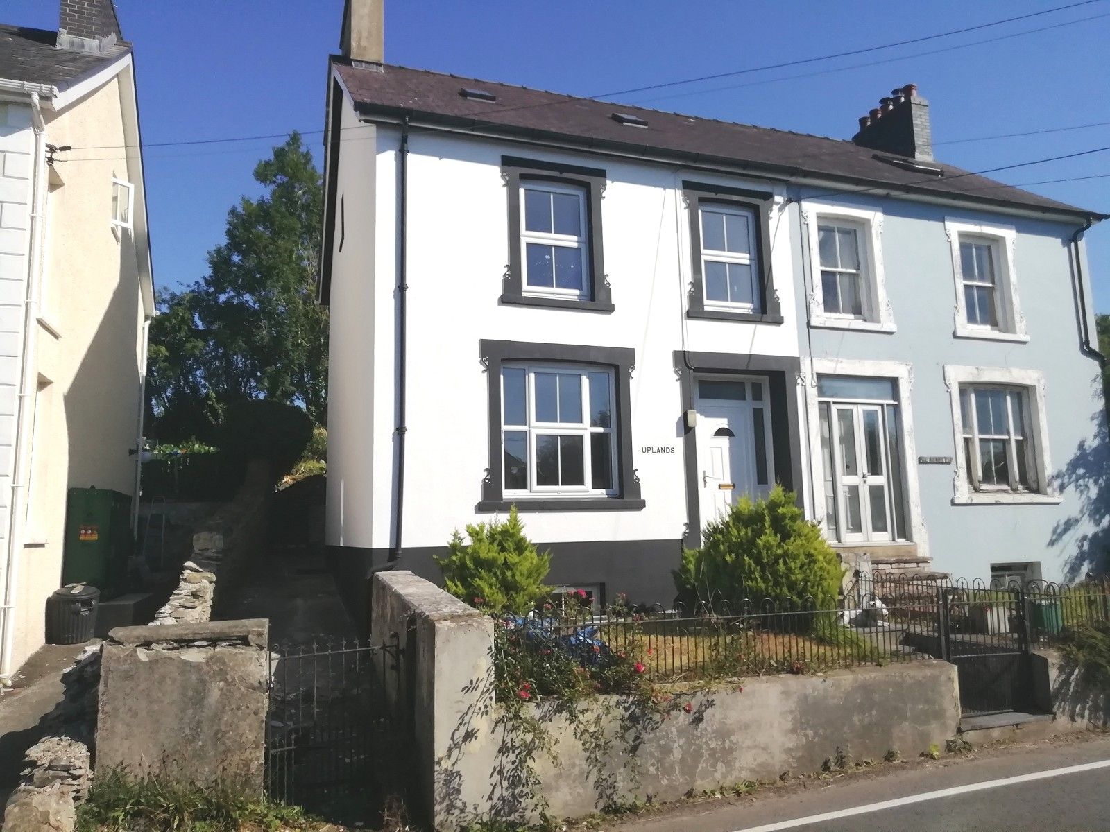 4 bed semidetached house for sale in Llanybydder, Nr Lampeter