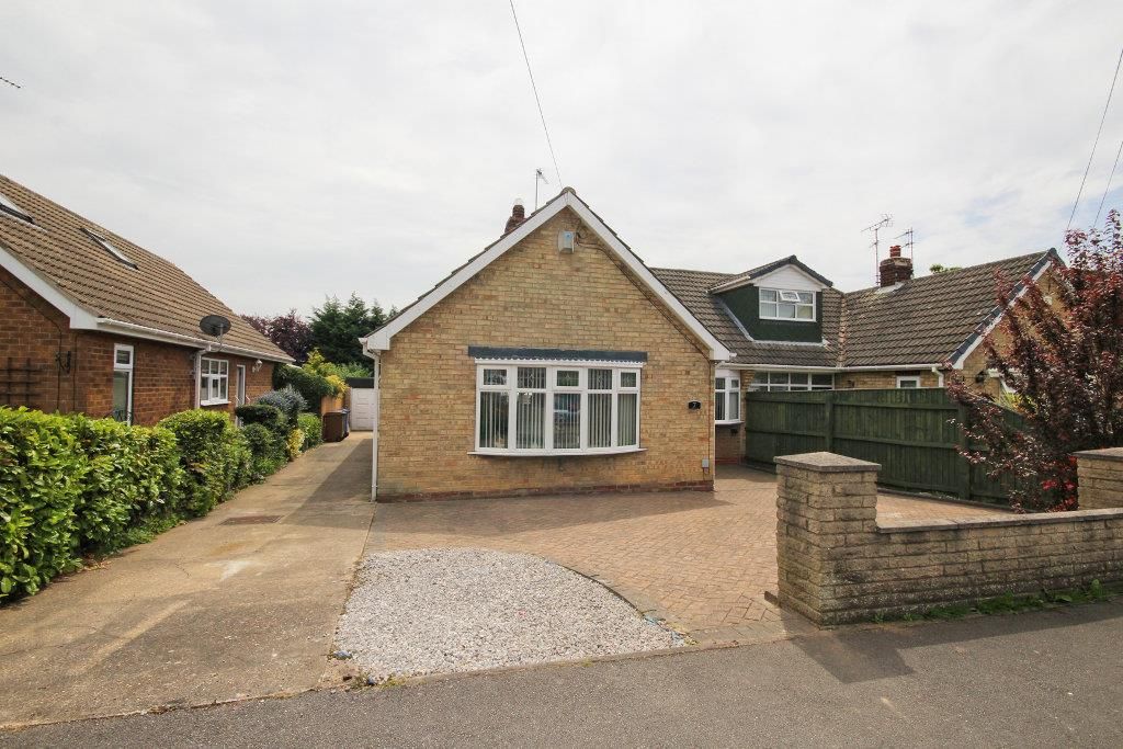 2 bed semidetached bungalow for sale in Grundale, Kirk Ella, Hull HU10