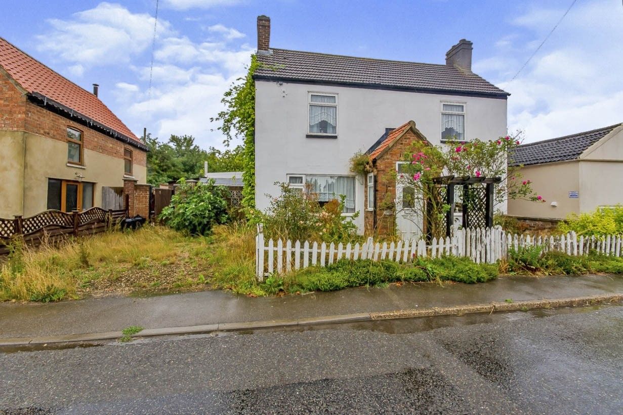 2 bed detached house for sale in Marsh Road, Gedney Drove End, Spalding