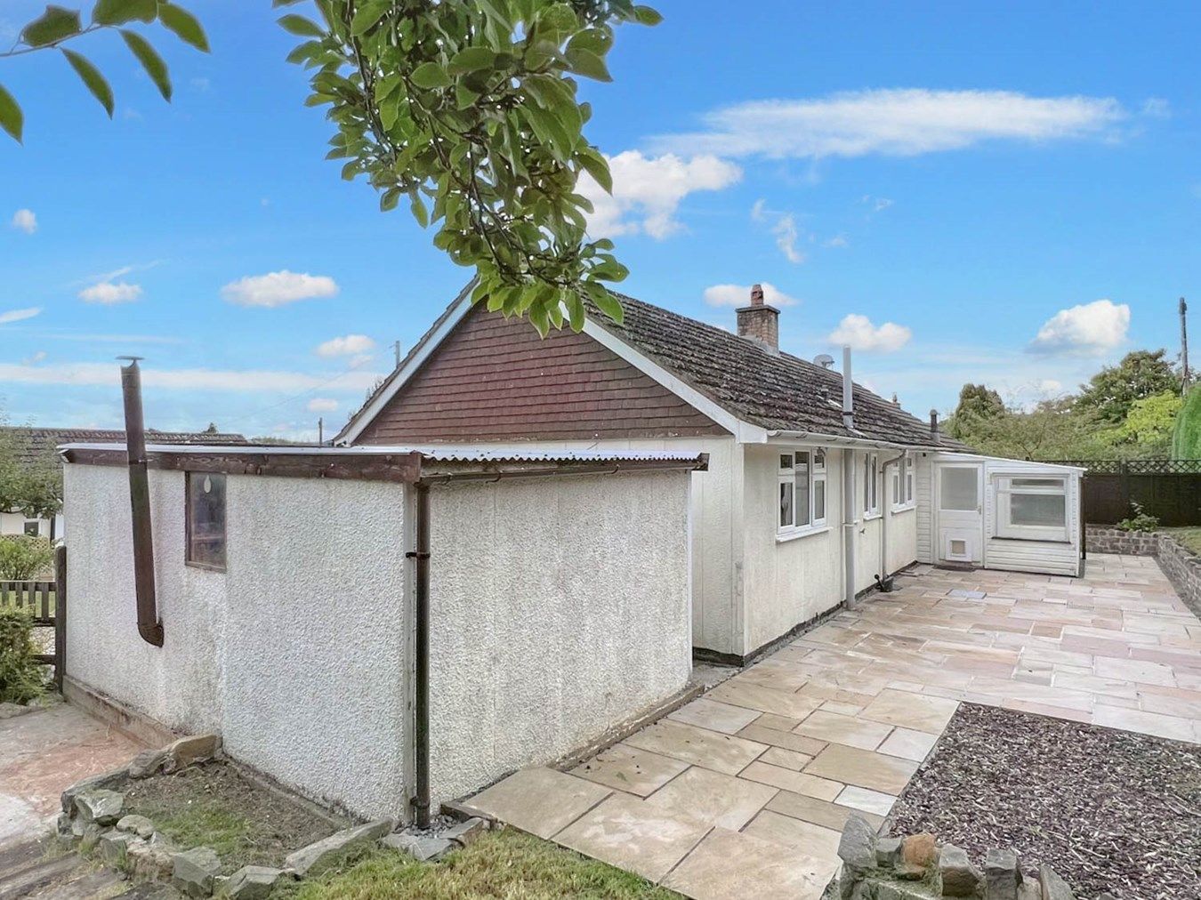 3 bed detached bungalow for sale in Rock Road, Crossgates, Llandrindod
