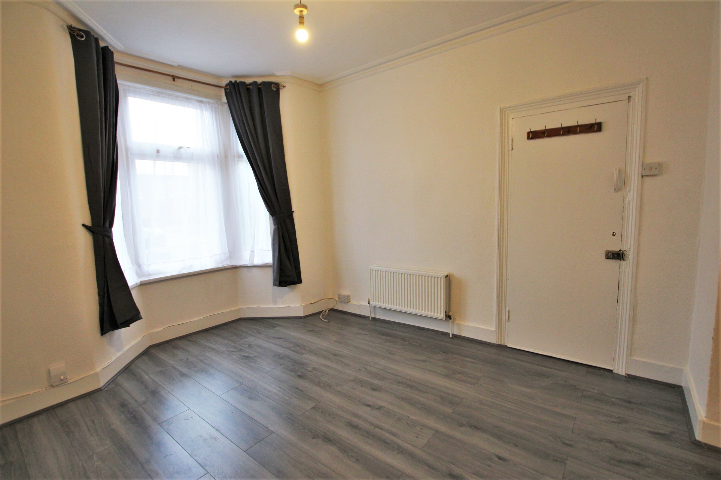 1 bed flat to rent in Nine Acres Close, Manor Park, London E12 Zoopla