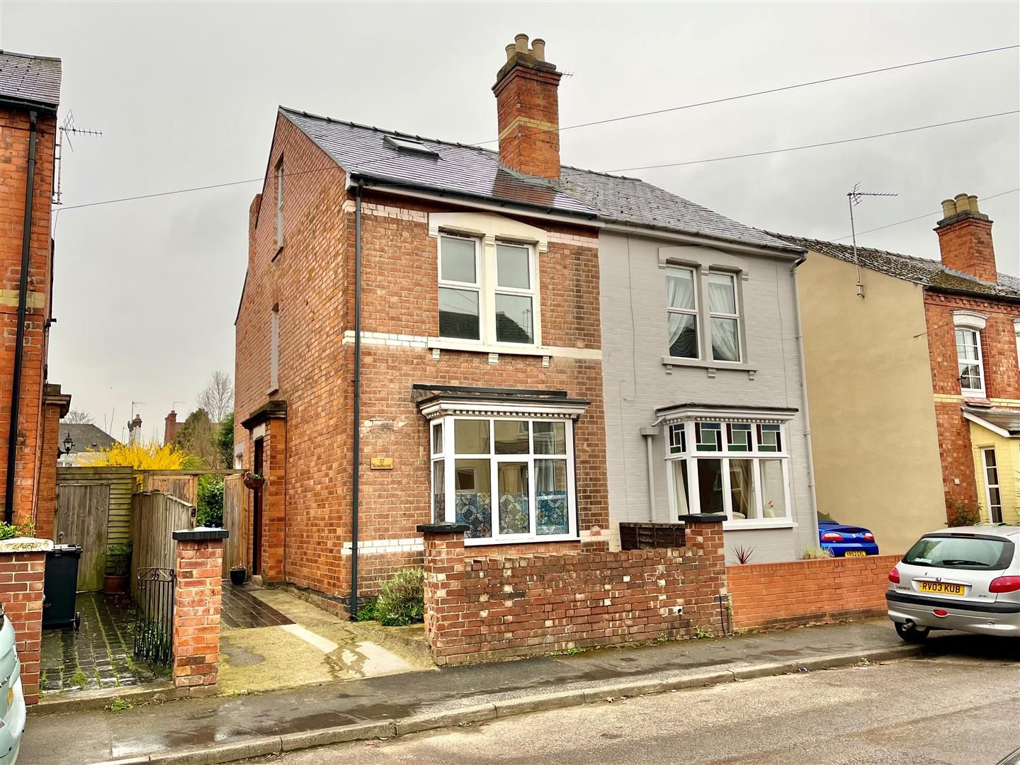 4 bed semidetached house for sale in St. Pauls Road, Tredworth