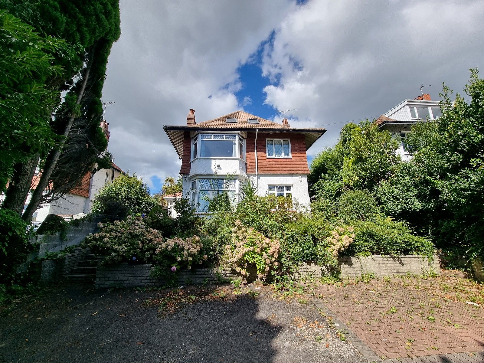 7 bed detached house to rent in Gower Road, Sketty, Swansea, City And