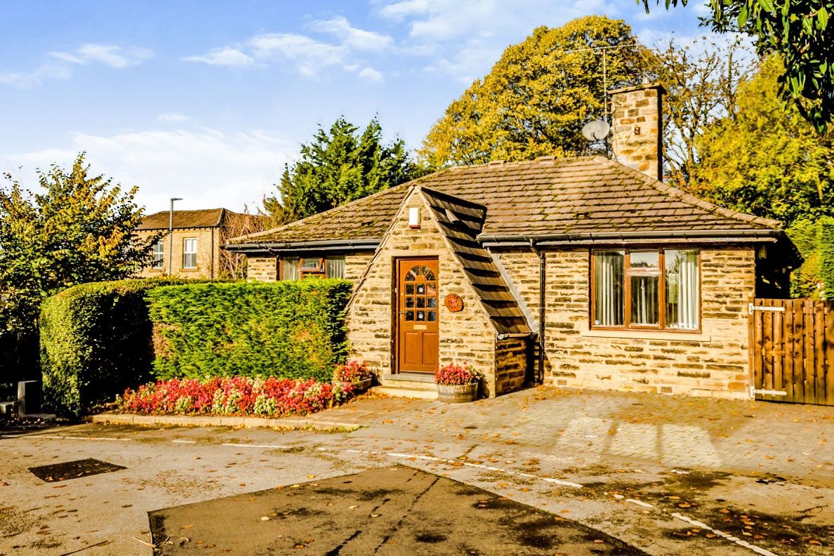 2 bed bungalow for sale in The Green, Ossett WF5 Zoopla