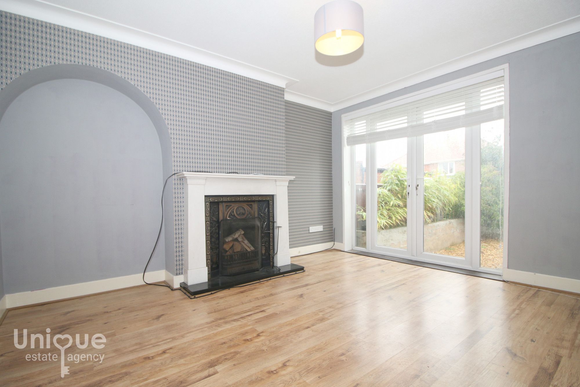 4 bed semidetached house for sale in Maplewood Drive, Thornton