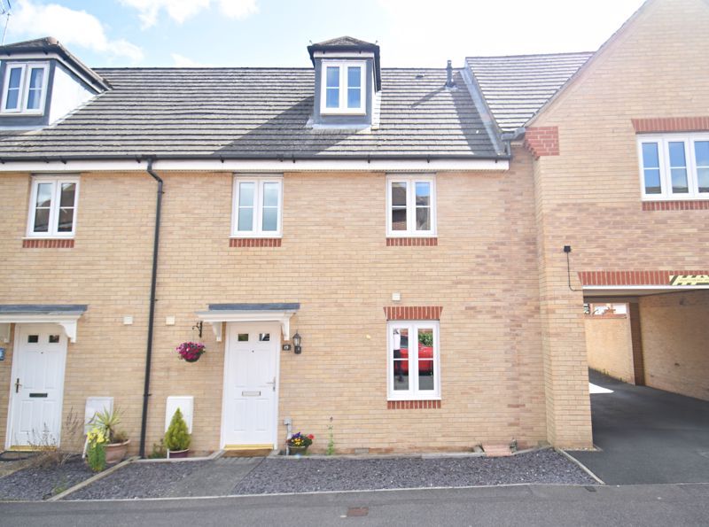 3 bed terraced house for sale in Coppice Pale, Chineham, Basingstoke