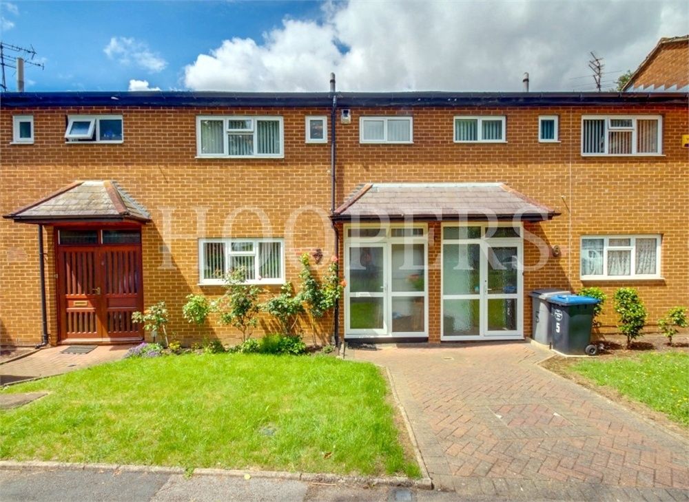 Runbury Circle, London NW9  