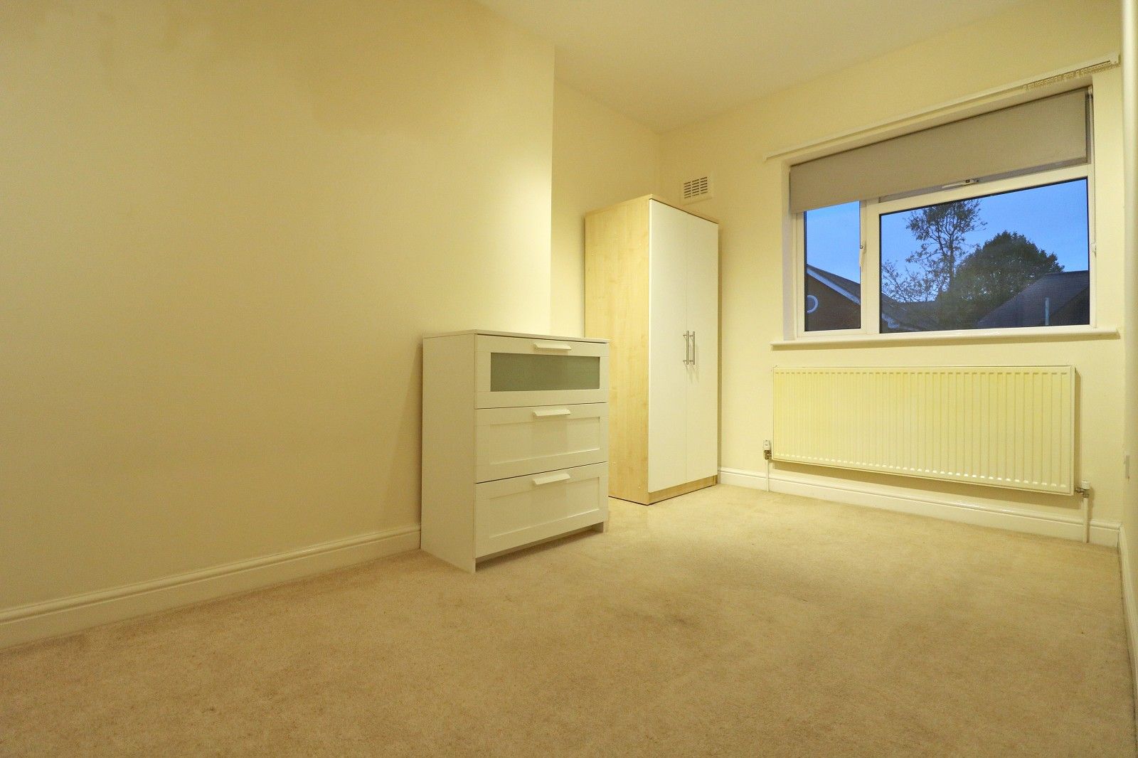 2 bed flat to rent in Woodville Road, Ealing Broadway, London. W5 Zoopla