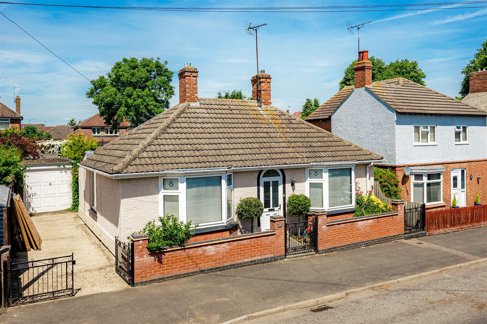 3 bed detached bungalow for sale in Neale Avenue, Kettering NN16 Zoopla