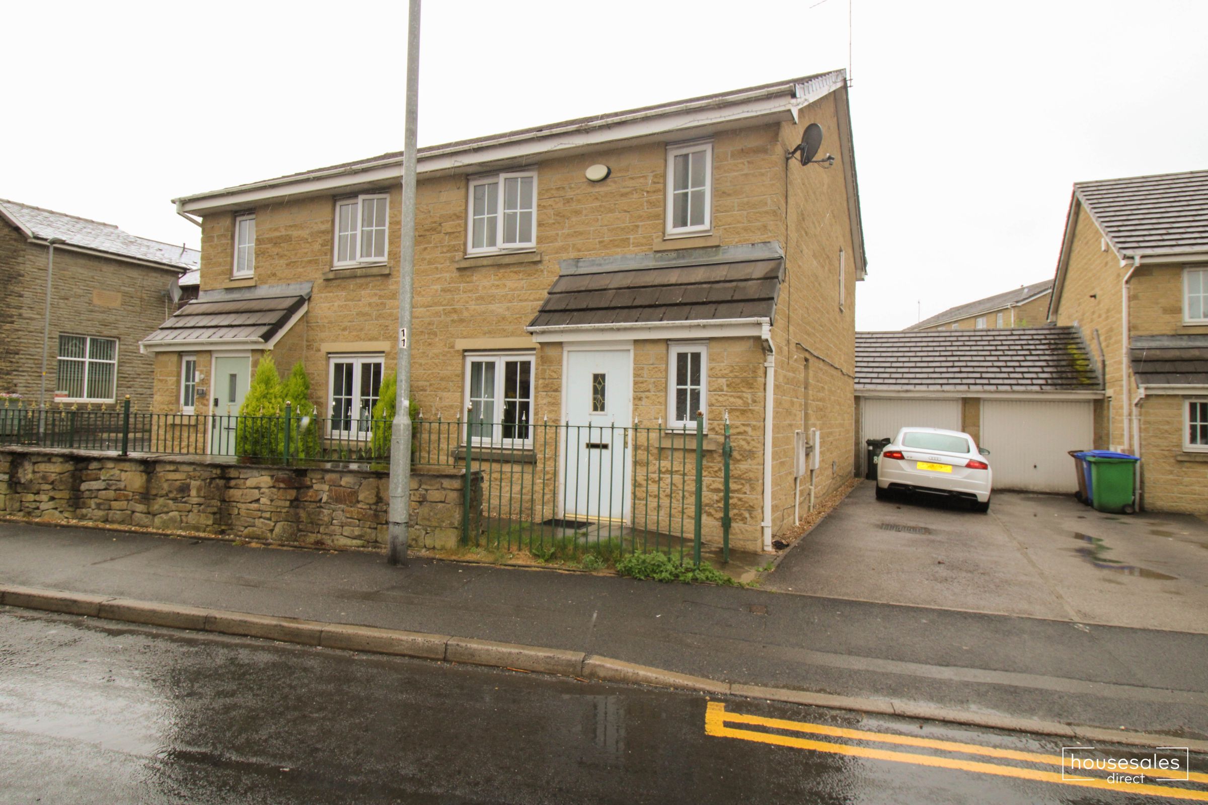 4 bed semidetached house for sale in Ramsden Road Wardle, Rochdale
