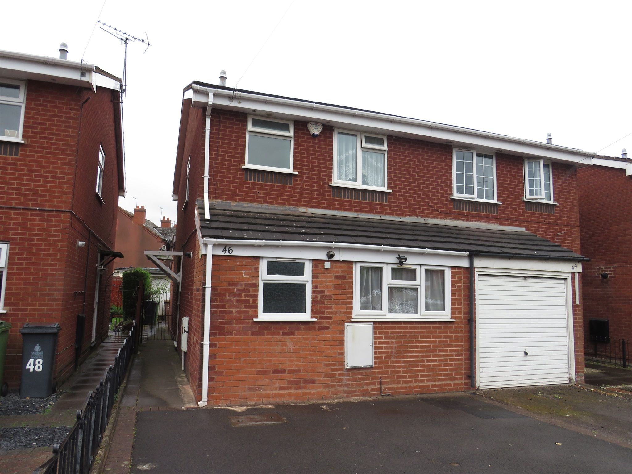 3 bed semidetached house for sale in Westbourne Road, Darlaston