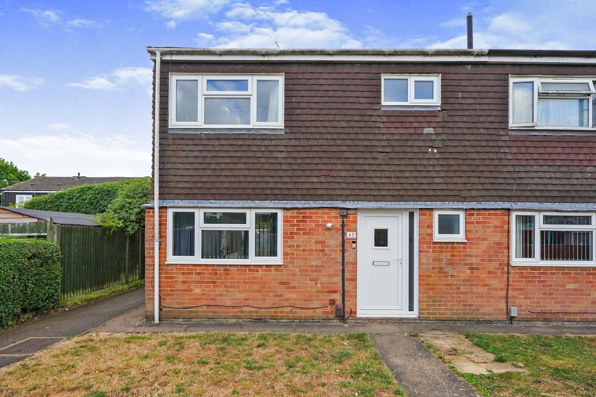 3 bed semidetached house for sale in Leach Road, Bicester OX26 Zoopla