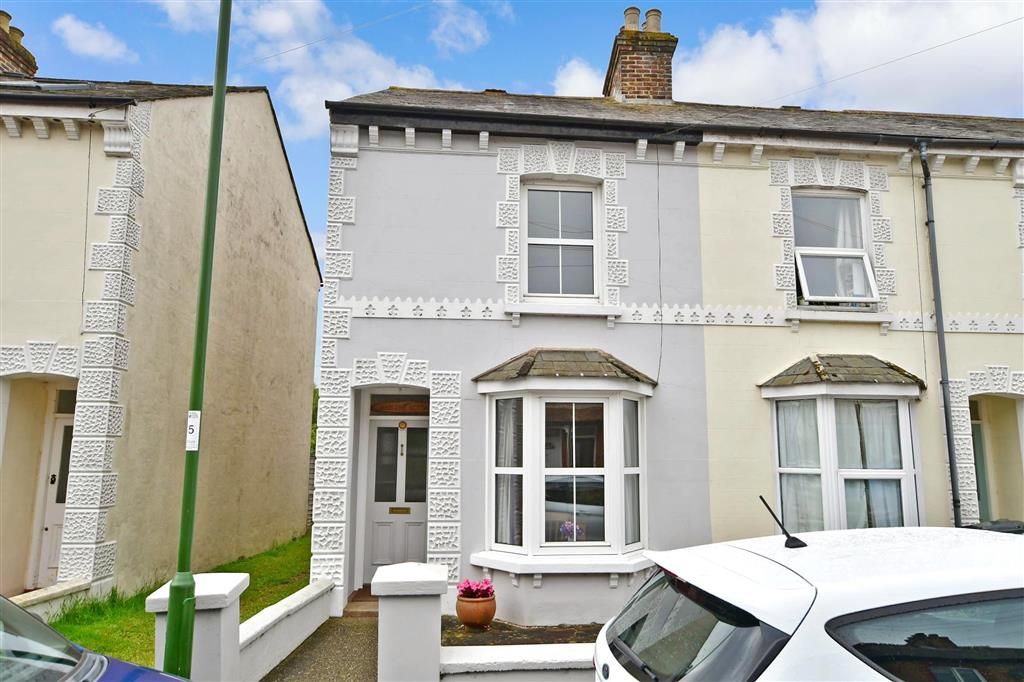 2 bed end terrace house for sale in Grove Road, Chichester, West Sussex