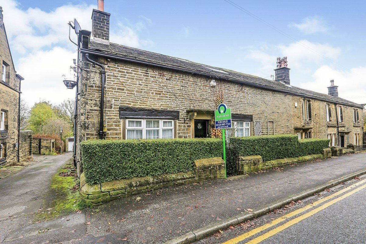 4 bed semidetached house to rent in Spring Gardens Lane, Keighley