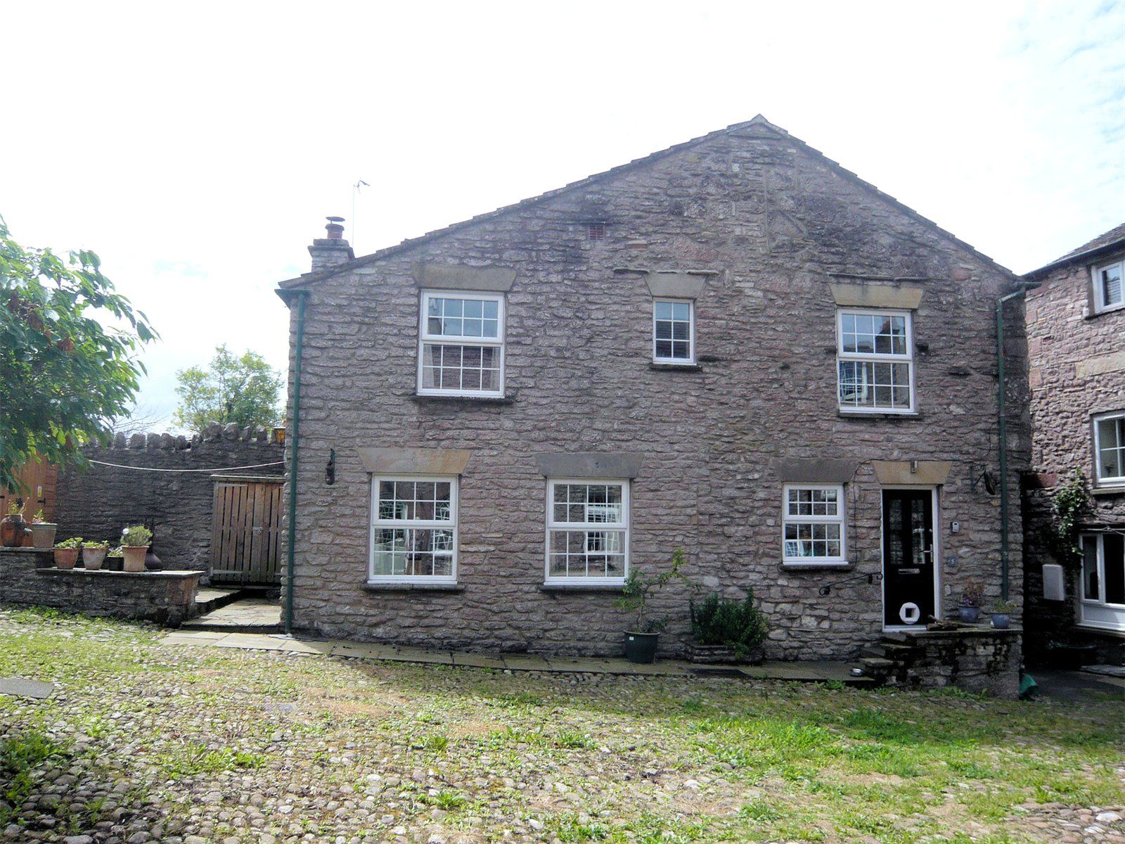 2 bed terraced house to rent in 5 Royal Arcade, Kirkby Stephen, Cumbria