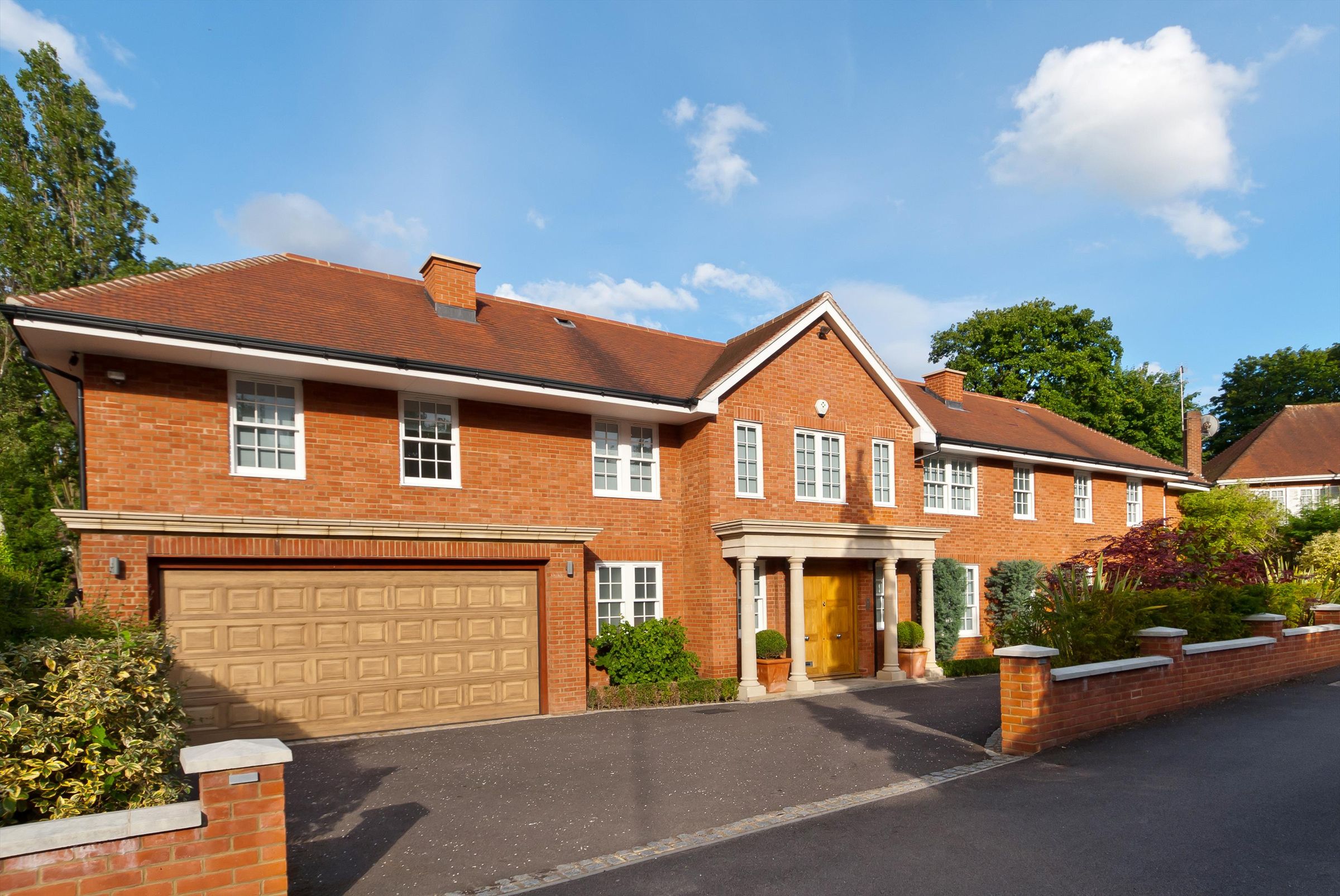 7 bed detached house for sale in White Lodge Close, The Avenue