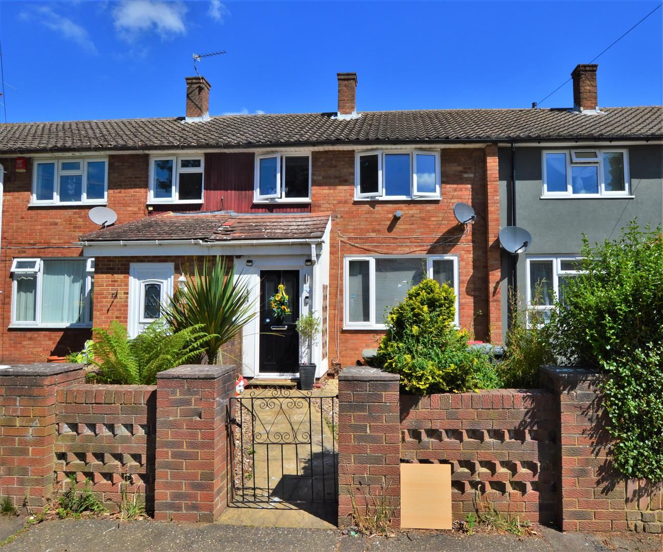 3 bed terraced house for sale in Goodwin Road, Slough SL2 Zoopla