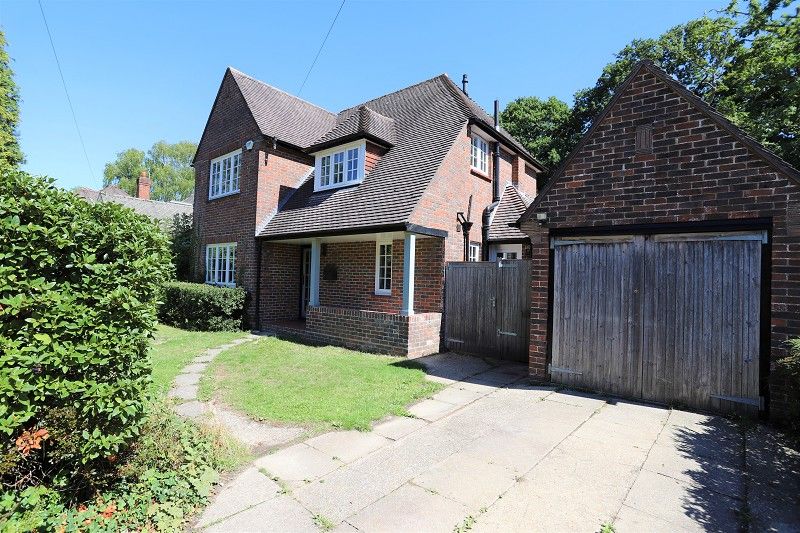 3 bed detached house for sale in Hurstbourne Avenue, Highcliffe, Dorset