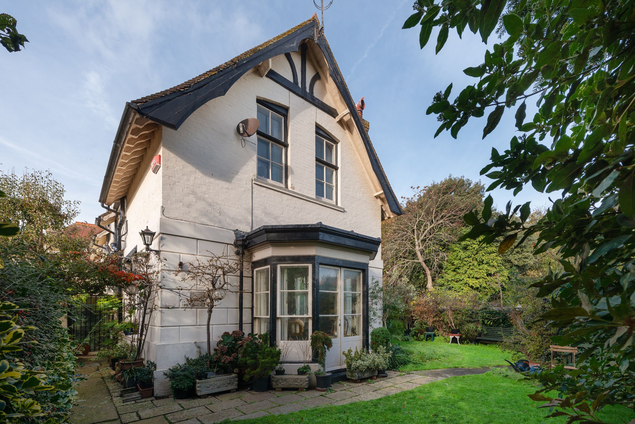 2 bed end terrace house for sale in Streete Court, WestgateOnSea