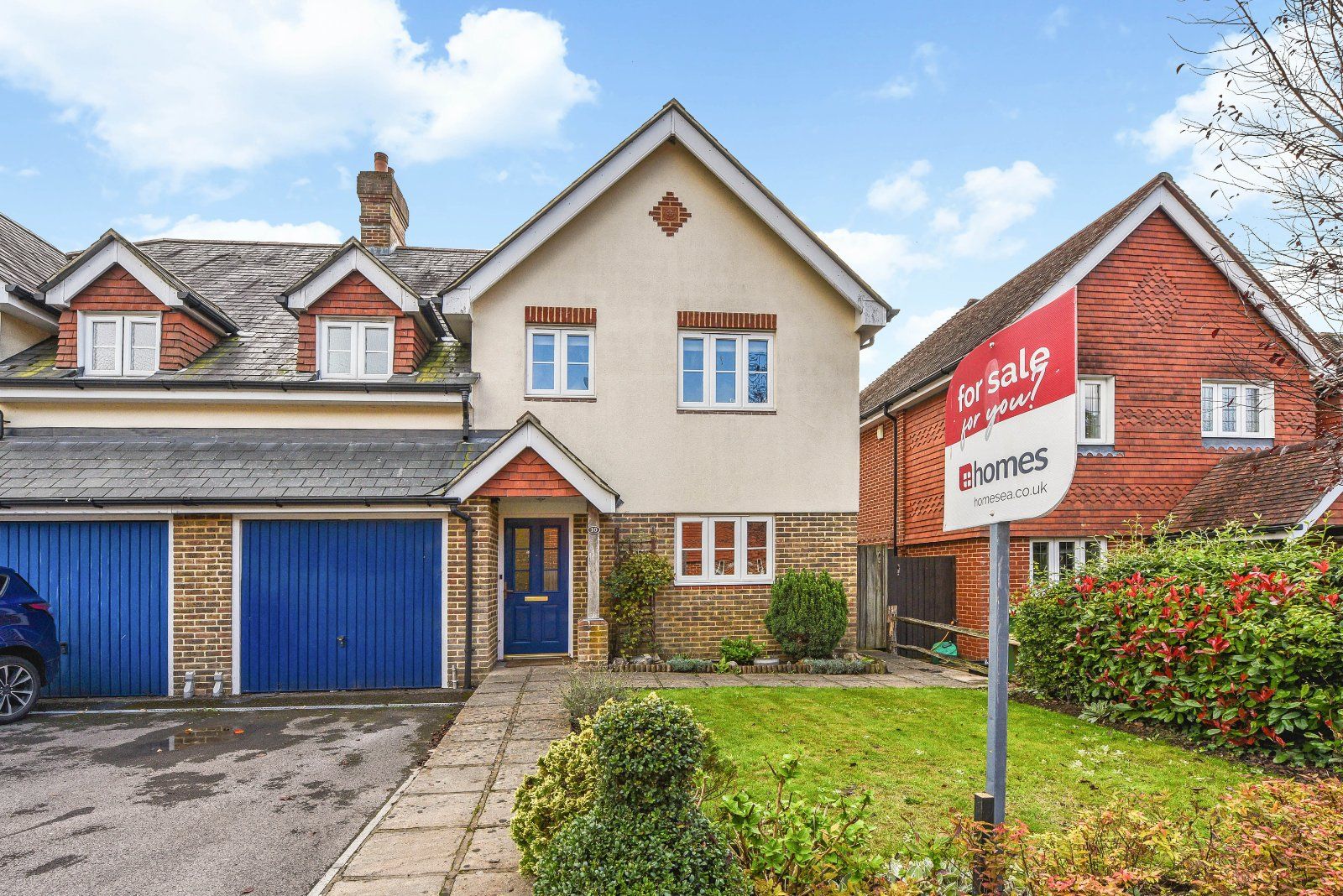 3 bed semidetached house for sale in The Lyndons, Passfield, Liphook