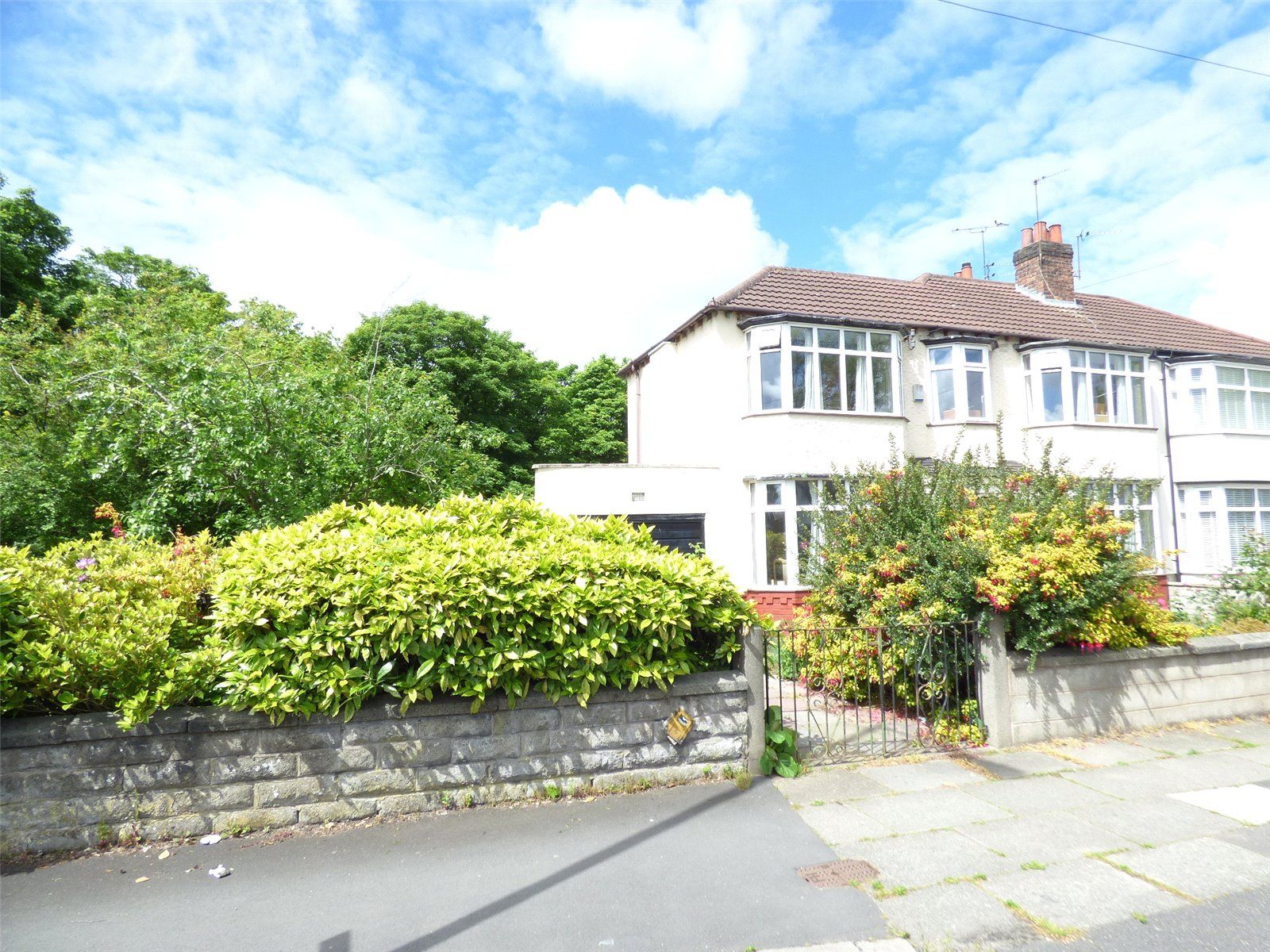 3 bed semidetached house for sale in Thomas Lane, Liverpool