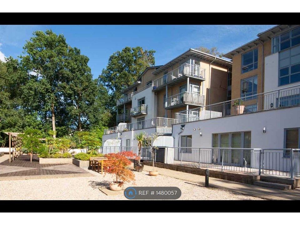 2 bed flat to rent in Gloucester Place, Tunbridge Wells TN2 Zoopla