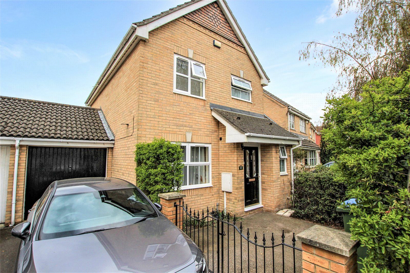 3 bed linkdetached house for sale in Ware Point Drive, Thamesmead