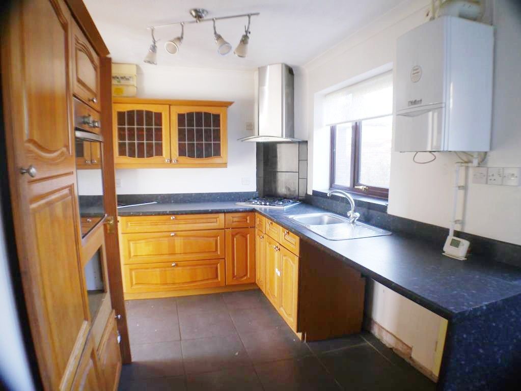 3 bed detached house to rent in Devlin Road, Ipswich, Suffolk IP8 Zoopla