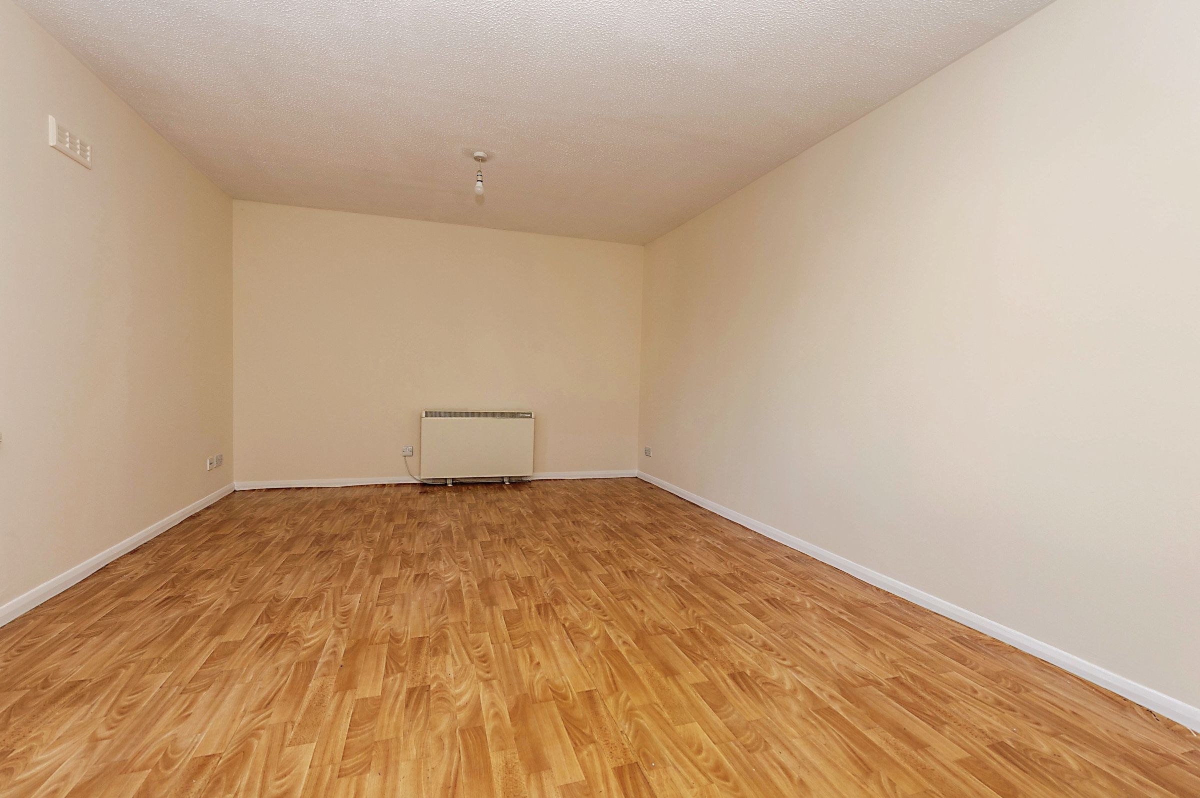 2 bed flat for sale in Nightingale Court, Waldeck Road, Luton LU3 Zoopla
