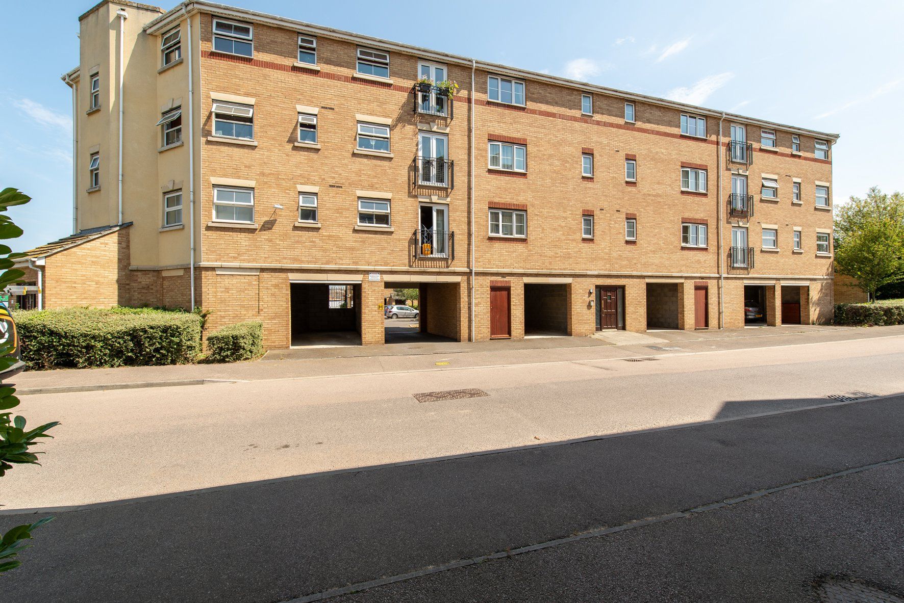 1 bed flat to rent in Holmes Court, Fenners Marsh, Gravesend DA12 Zoopla