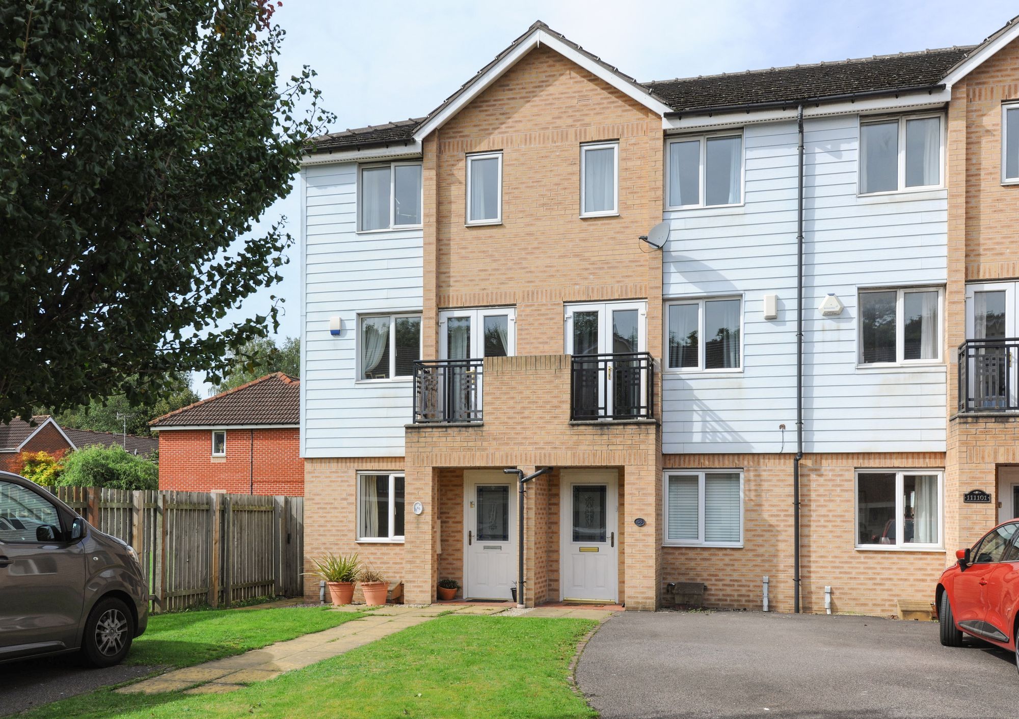 3 bed town house to rent in Wain Avenue, Chesterfield S41 Zoopla