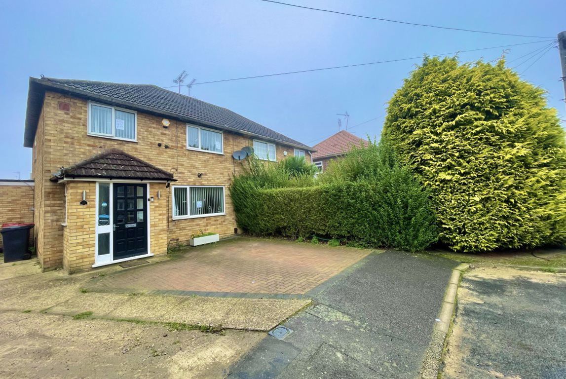 3 bed property to rent in Morley Close, Langley, Slough SL3 Zoopla